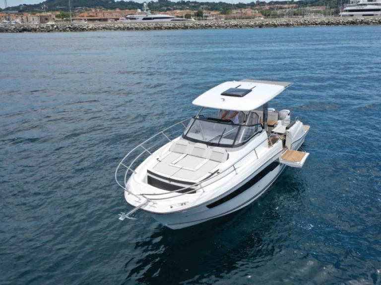 Alquiler Port des Marines de Cogolin - Jeanneau Cap Camarat 10.5 WA en SamBoat