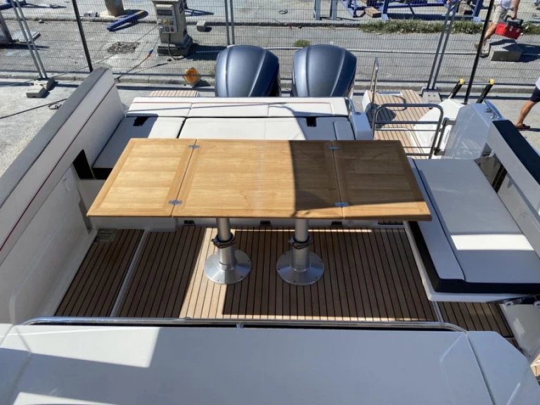 Alquiler Lancha en Port des Marines de Cogolin - Jeanneau Cap Camarat 10.5 WA