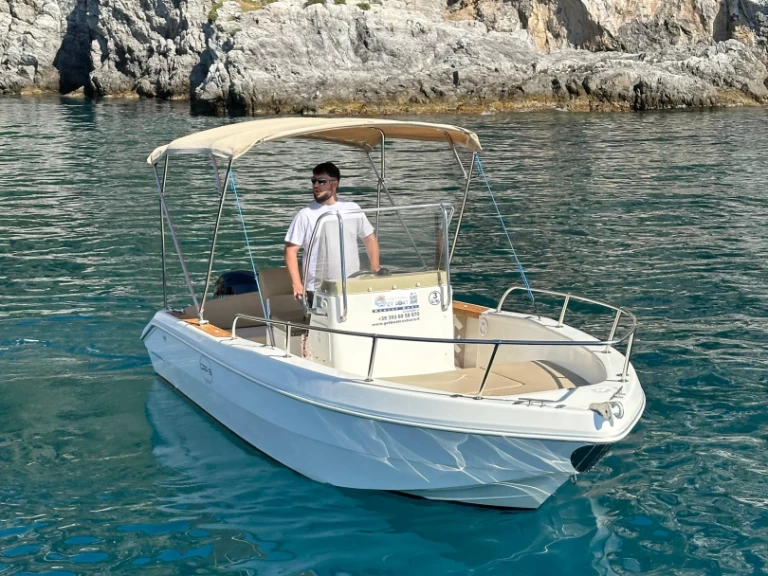 Lancha para alquilar Maiori al mejor precio
