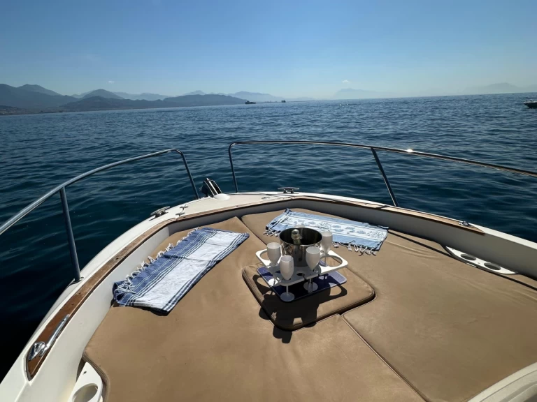 Alquiler de Jeanneau Cap Camarat 7.5 WA en Porto di Amalfi Marina Coppola