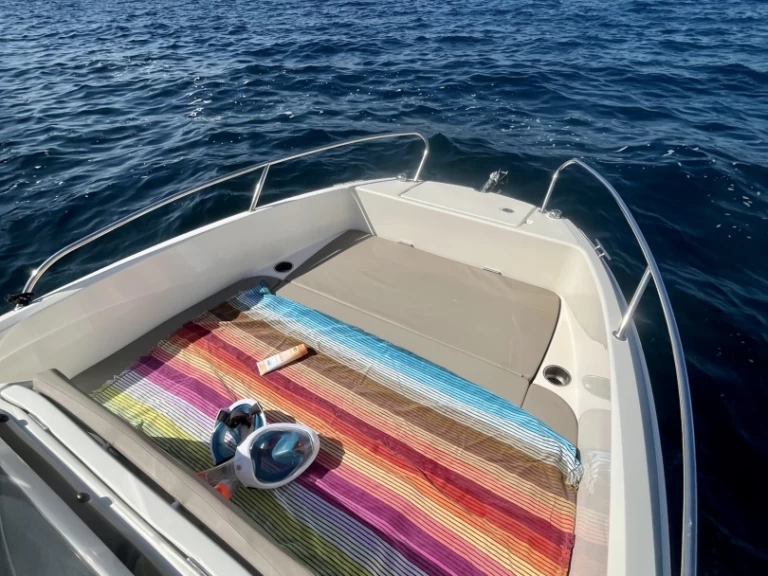 Alquiler Roses - Quicksilver Activ 605 Open en SamBoat