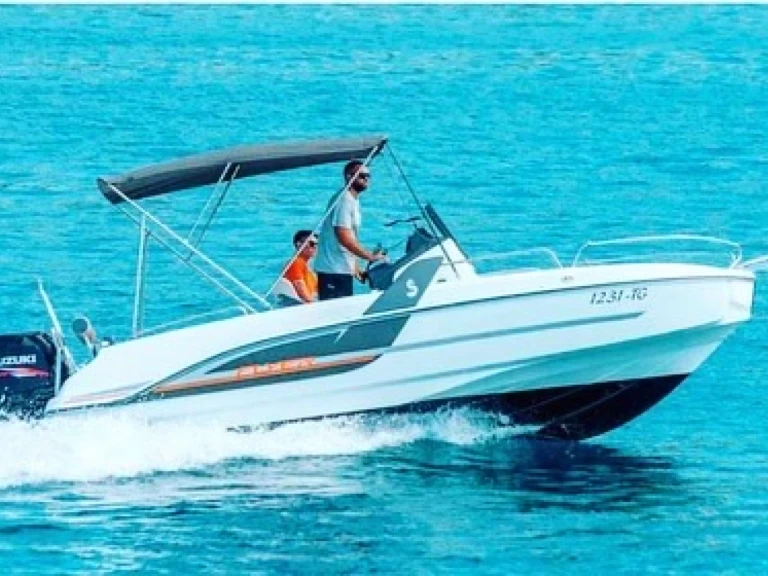 Alquiler de embarcaciones Bénéteau Flyer 6.6 SPACEdeck enTrogir en Samboat