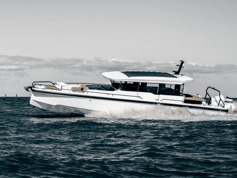 Alquiler de barcos La Trinité-sur-Mer barato de Axopar 37 XC Cross Cabin