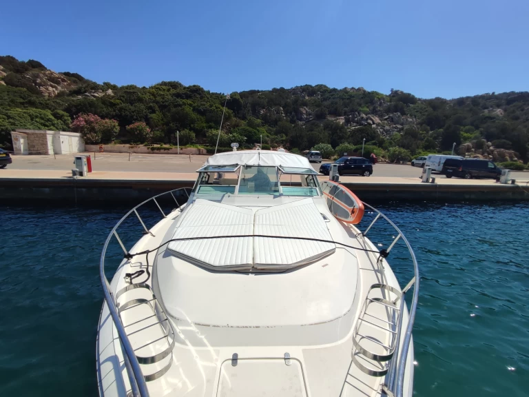 Tiara Open 37 de alquiler a Porto Rotondo