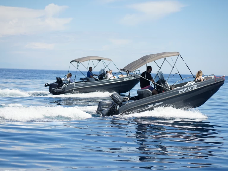 Alquiler de Lancha, con o sin patrón Karel Rhodes (Ciudad)