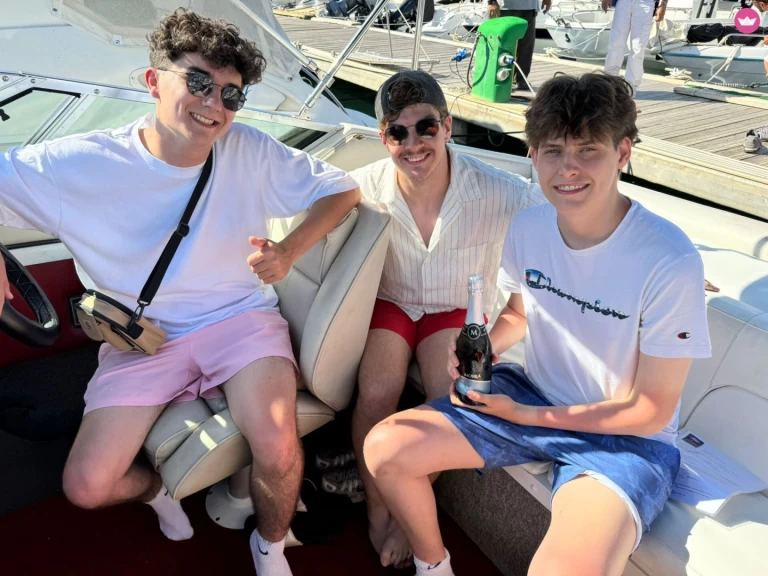 Alquiler Lancha en Palermo - Crownline Crownline 225 CCR