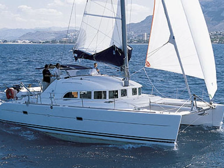 Alquiler de embarcaciones Lagoon Lagoon 380 enPropriano en Samboat