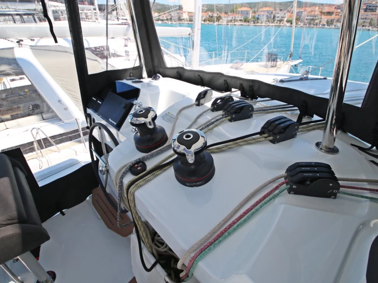 Alquiler de Lagoon Lagoon 43 en Rogoznica