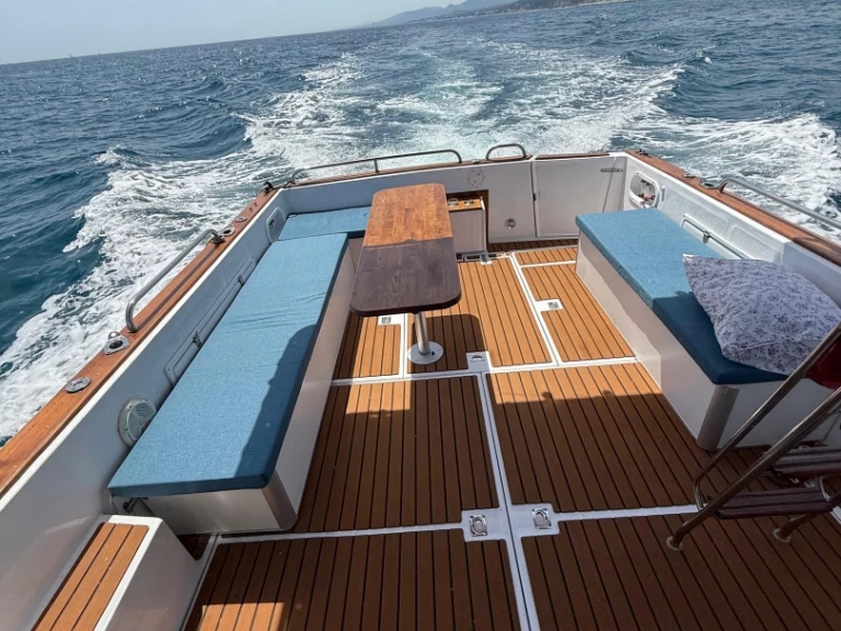 Alquiler de embarcaciones Fibresport 980 enBadalona en Samboat