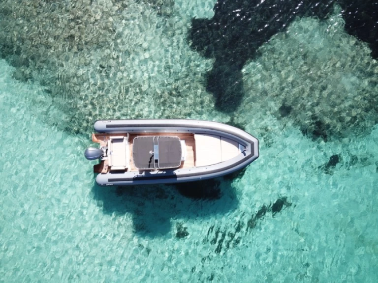 Alquiler de Neumática, con o sin patrón Sea Water Bonifacio