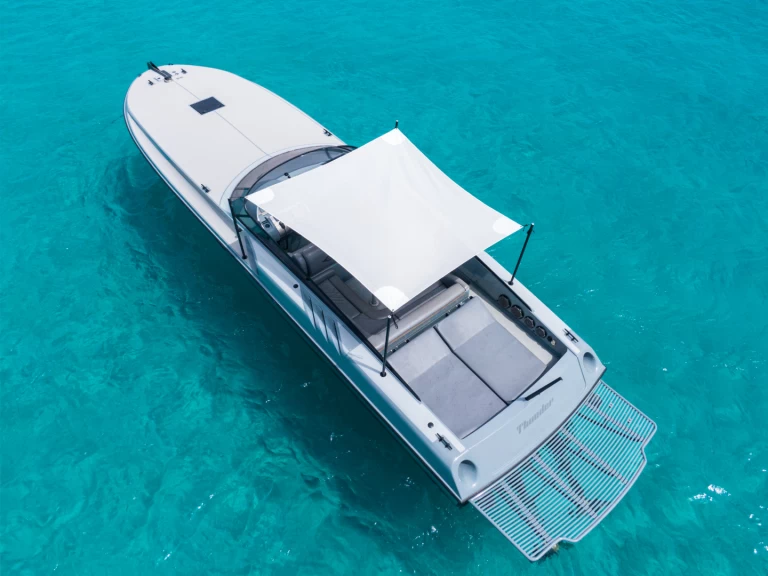 Alquiler Lancha Magnum con o sin  título de navegación