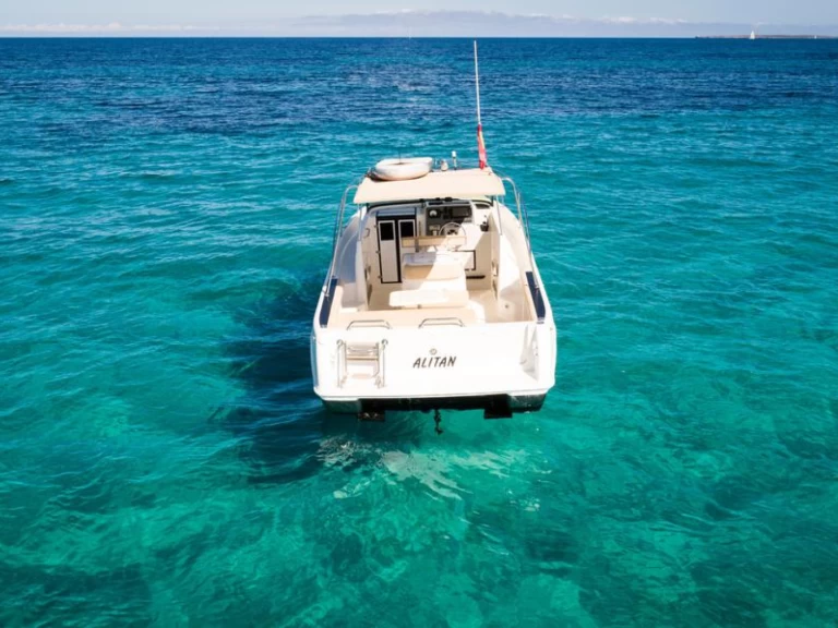 Alquiler de embarcaciones Faeton Faeton 780 Moraga enIbiza (Ciudad) en Samboat