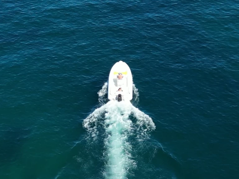 Alquiler Neumática Mirimare con o sin  título de navegación