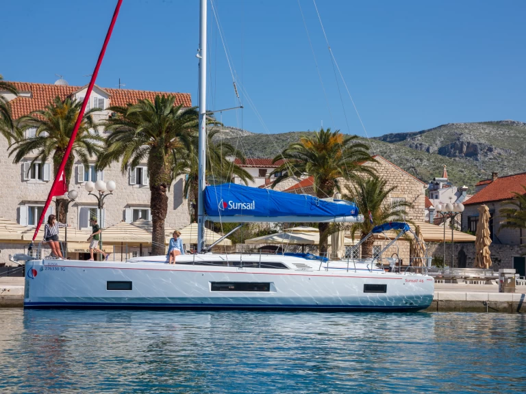 Bénéteau Oceanis 461 de alquiler a El Pireo