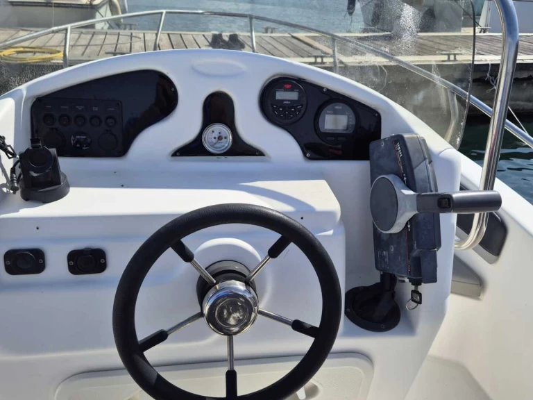 Alquiler Lancha en Palermo - Blumax 19 Openline