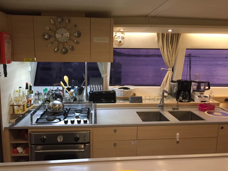 Lagoon Lagoon 620 de alquiler a Eden Island