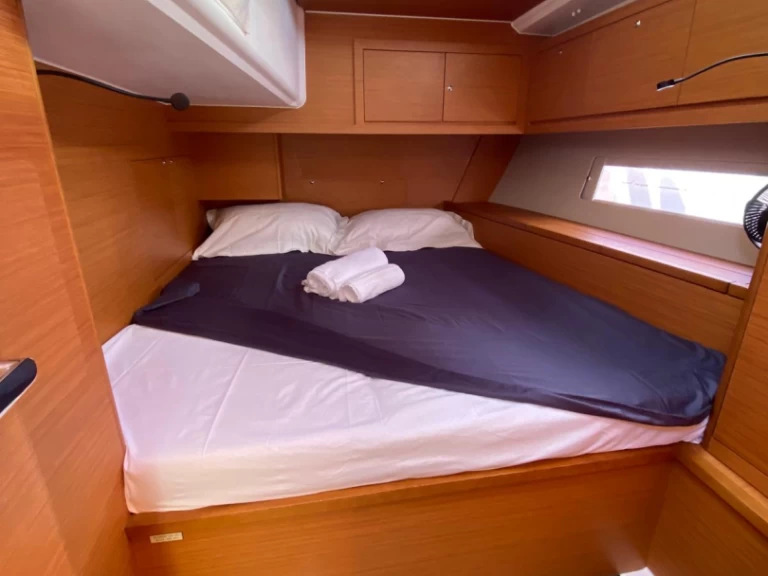 Velero para alquilar Furnari al mejor precio