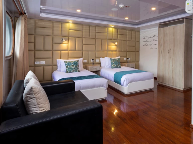 Alquiler de  Power Cat - Petrel Cabin en Puerto Baquerizo Moreno