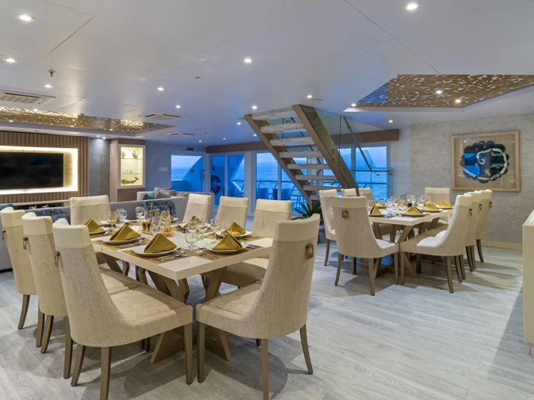 Alquiler de  Power Cat - Elite en Baltra Island