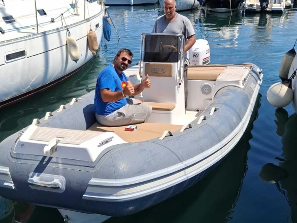 Alquiler Neumática en Palermo - Noah Battelli Noah 55