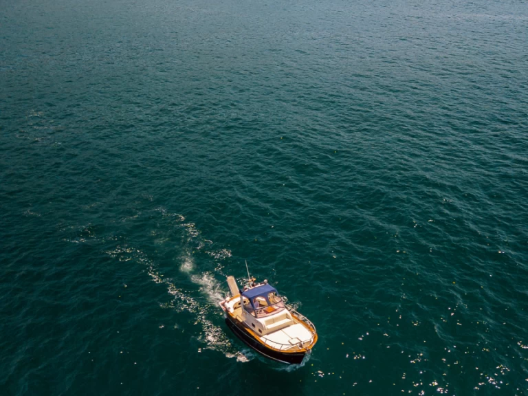 Alquiler Sorrento - Tecnonautica Jeranto Classic en SamBoat