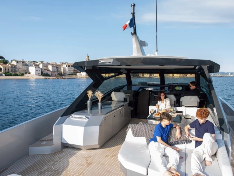 Yate de lujo para alquilar Sag Harbor al mejor precio