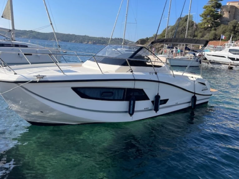 Alquiler de Quicksilver Activ 875 Sundeck en Bormes-les-Mimosas