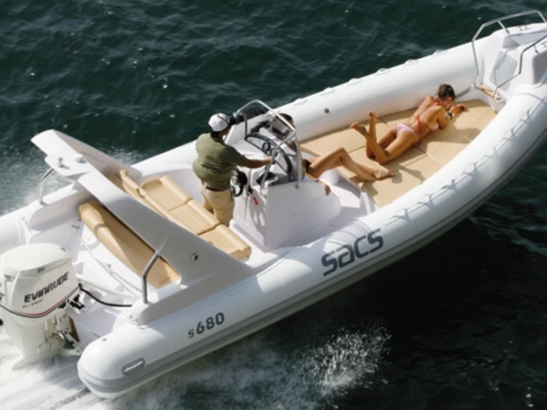 Alquiler de barcos Kornić barato de Sacs 680