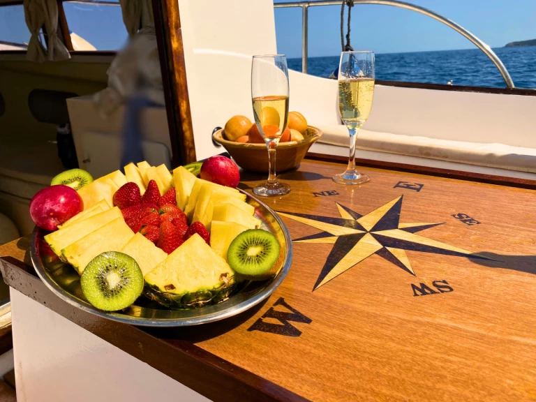 Alquiler Lancha Mallorca Llaut con o sin  título de navegación