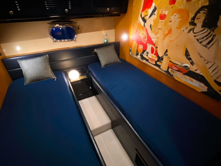 Alquiler Lancha Cantieri Di Pisa con o sin  título de navegación