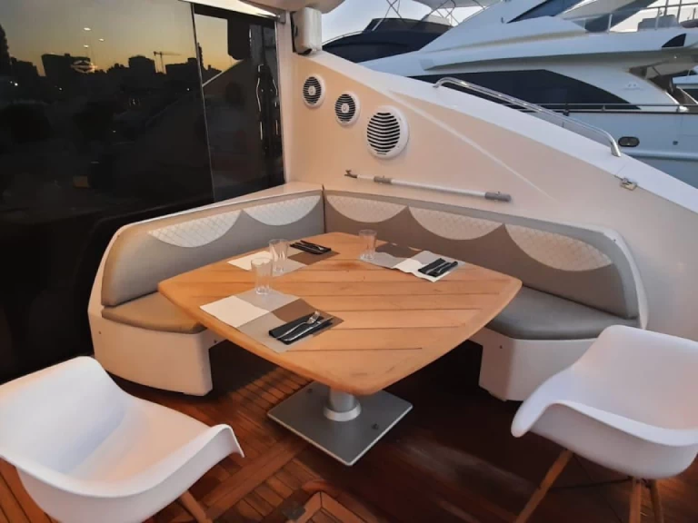 Alquiler Yate de lujo en Ibiza (Ciudad) - Sunseeker Predator 82