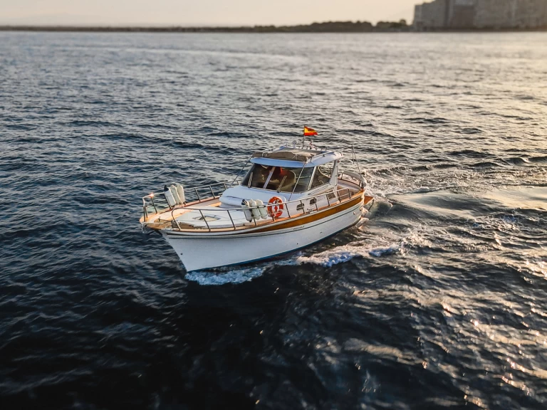 Alquiler de Fratelli Aprea Sorrento 32 Semi Cabinato en Playa de Aro