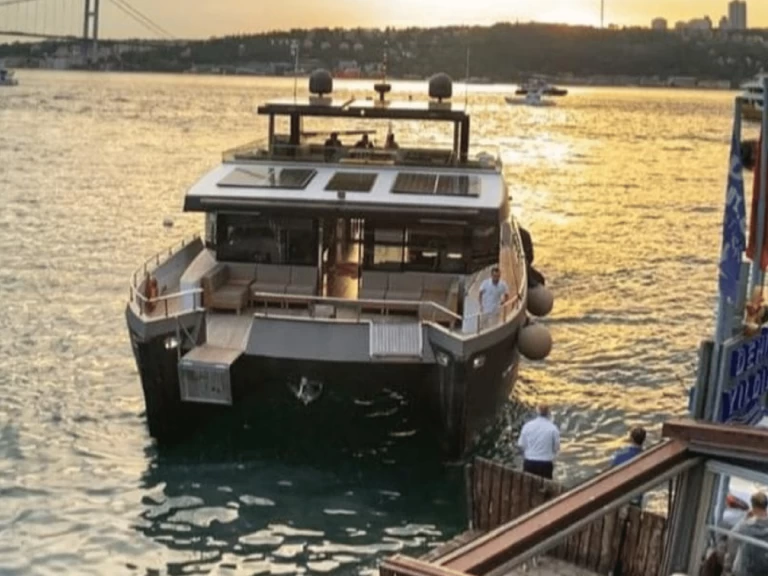 Catamarán para alquilar Torba al mejor precio