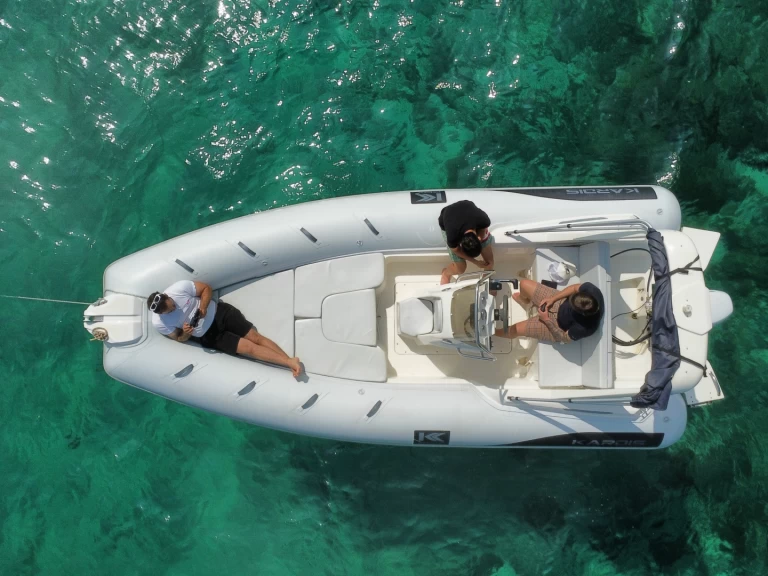 Alquiler de Neumática, con o sin patrón Kardis Porto Rotondo