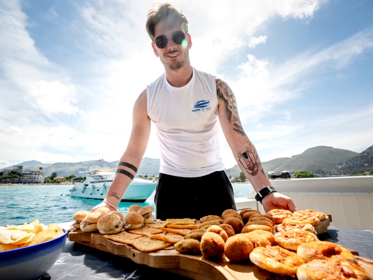 Alquiler La Cala (porto Palermo) - Mochi Craft Mochi Craft 42 Fly en SamBoat