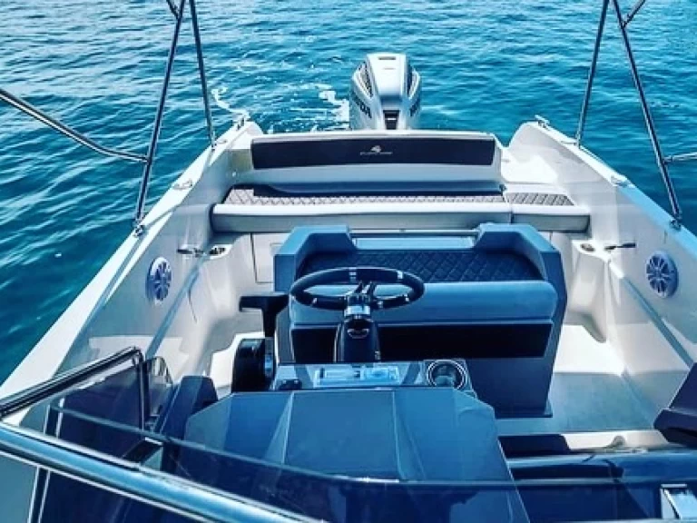 Lancha para alquilar Trogir al mejor precio