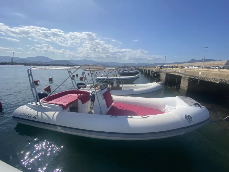 Alquiler de barcos Arbatax barato de Domar F6.5