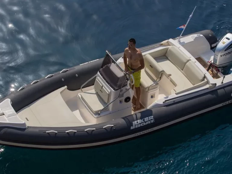 Joker Boat Clubman 24 de alquiler a Trogir
