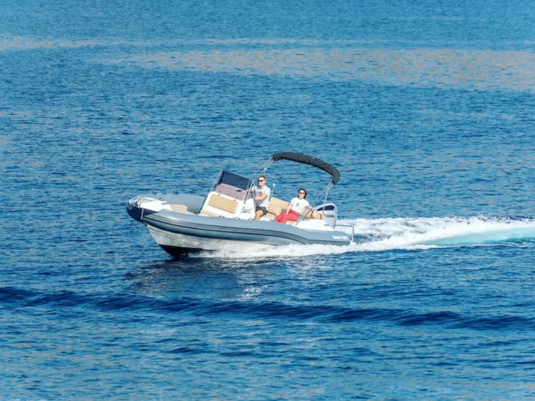 Alquiler de embarcaciones Marlin Boat 790 Pro Dynamic enTrogir en Samboat