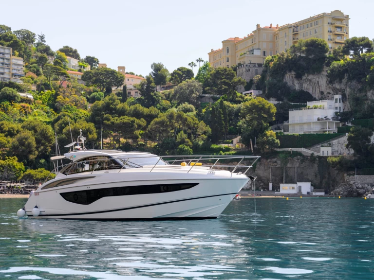 Alquiler de embarcaciones Princess Princess V40 enMonaco-Ville en Samboat