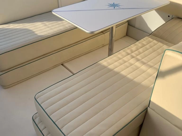 Alquiler de embarcaciones Airon Dart 36 enPorto Badino en Samboat