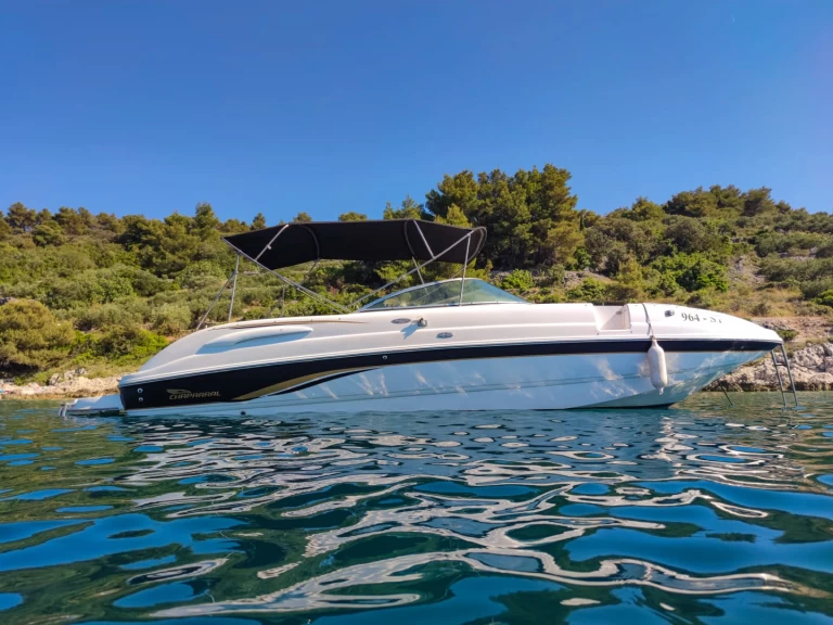 Alquiler de barcos Split barato de Chaparral 263 Sunesta