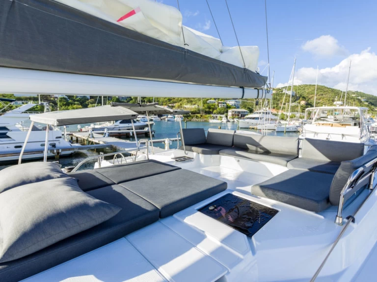 Alquiler de embarcaciones Fountaine Pajot Elba 45 enTortola en Samboat