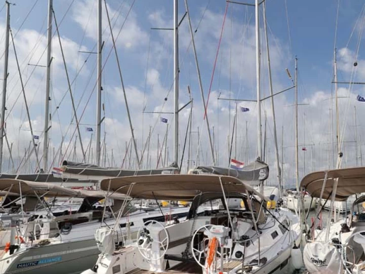 Alquiler de Bavaria Cruiser 41S en Murter-Kornati