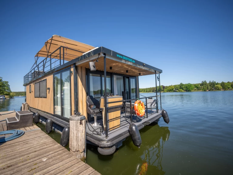 Alquiler de WOMA Woma D13 en Fürstenberg/Havel