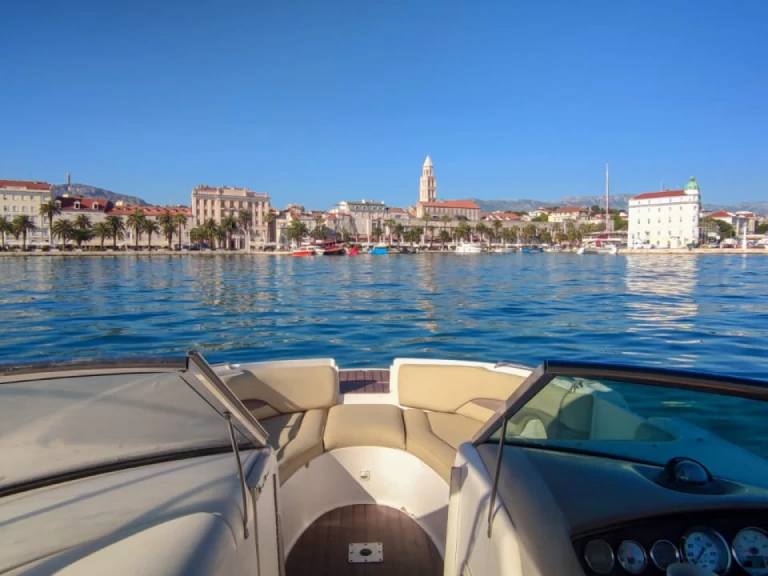 Alquiler Lancha Chaparral con o sin  título de navegación