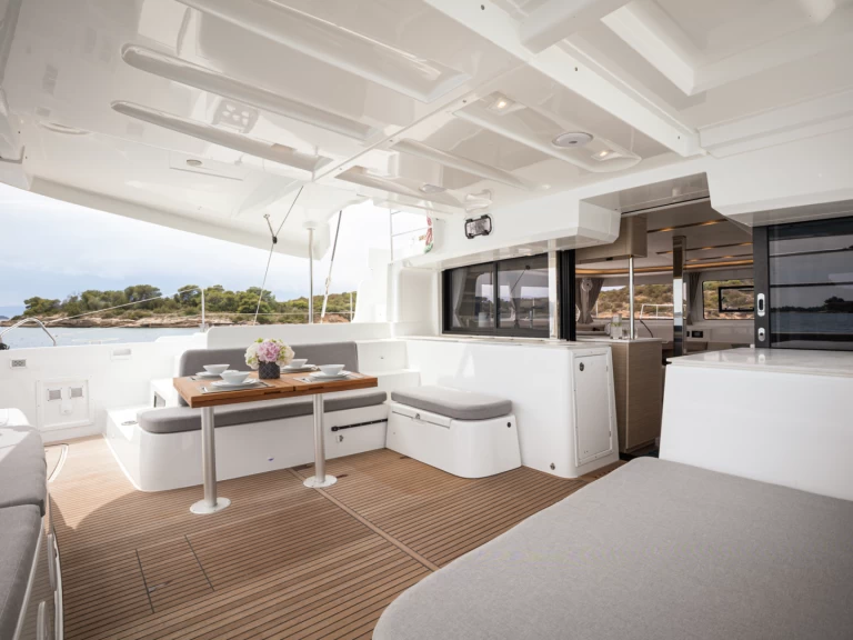 Alquiler Catamarán Lagoon con o sin  título de navegación