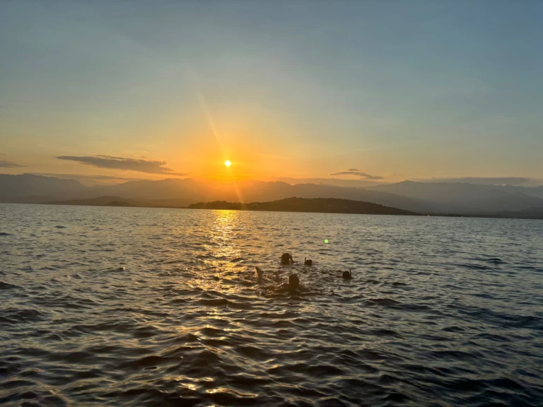 Alquiler de embarcaciones Salpa Salpa Soleil 30 enPorto-Vecchio en Samboat