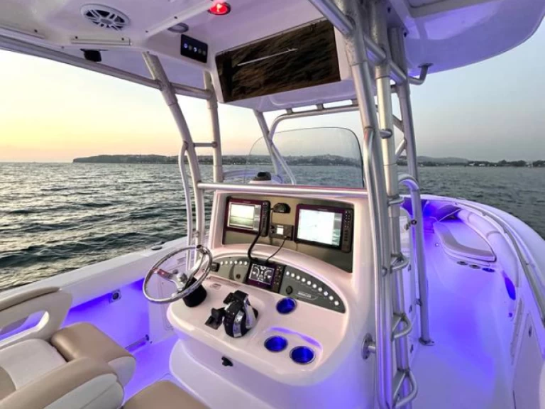 Alquiler de Boston Whaler Boston Whaler 320 Outrage en Ýdra