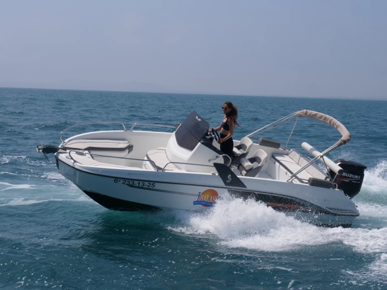 Bénéteau Flyer 6.6 SPACEdeck de alquiler a Empuriabrava